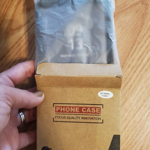 Samsung galaxy S10 case - Picture 8 of 9